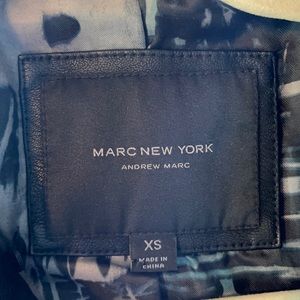 Like new black leather jacket